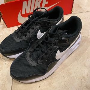 Womens Nike air max sc size 5 all black